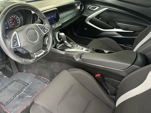 Used 2021 Chevrolet Camaro LT w/ Technology Package RWD image 11