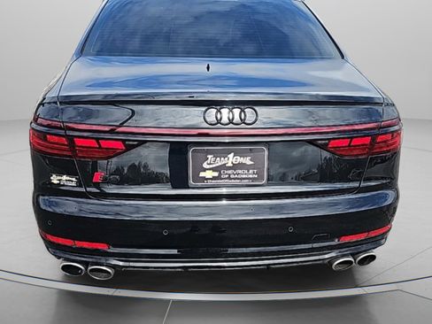 Used 2024 Audi S8 w/ S8 Comfort Plus Package AWD/4WD image 7