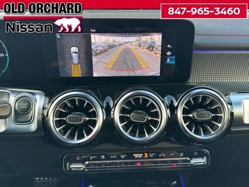 Used 2023 Mercedes-Benz EQB 300 4MATIC image 18