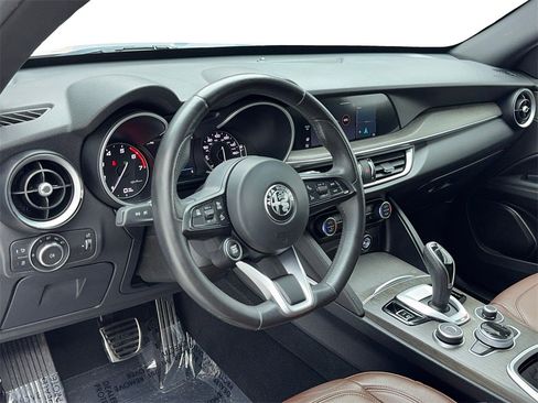Used 2022 Alfa Romeo Stelvio Ti image 14
