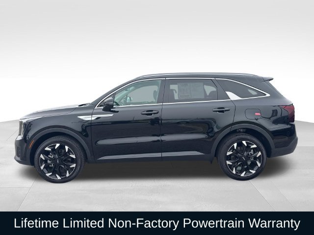 Certified 2026 Kia Sorento EX AWD/4WD image 2