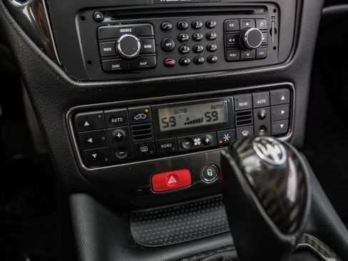 Used 2015 Maserati GranTurismo Sport RWD image 23