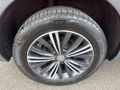 Used 2018 Volkswagen Tiguan S FWD image 14