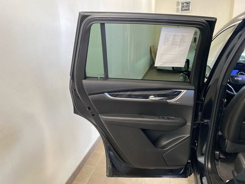 Used 2020 Cadillac XT6 Premium Luxury image 10