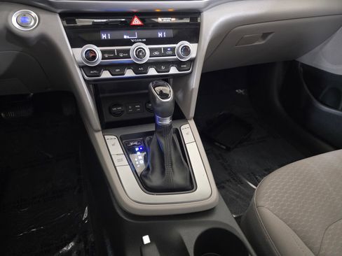Used 2020 Hyundai Elantra Value Edition image 27