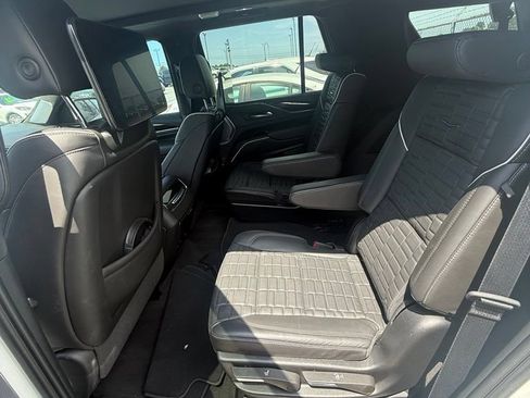 Used 2024 Cadillac Escalade V AWD/4WD image 9