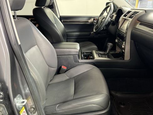 Used 2017 Lexus GX 460 w/ Navigation Package AWD/4WD image 29