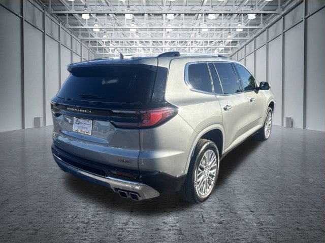 Used 2024 GMC Acadia Denali w/ Super Cruise Package FWD image 5