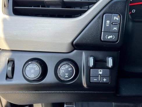 Used 2016 GMC Yukon Denali image 23