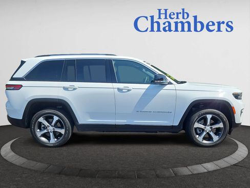 Used 2023 Jeep Grand Cherokee 4WD 4xe image 9