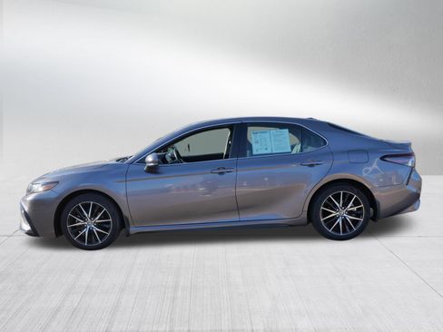 Certified 2024 Toyota Camry SE w/ Cold Weather Package FWD image 5