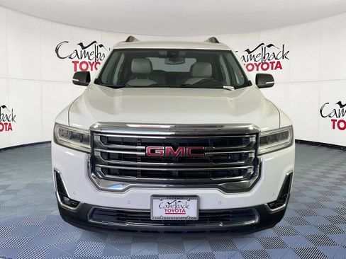 Used 2020 GMC Acadia SLT w/ Driver Alert Package II FWD image 2
