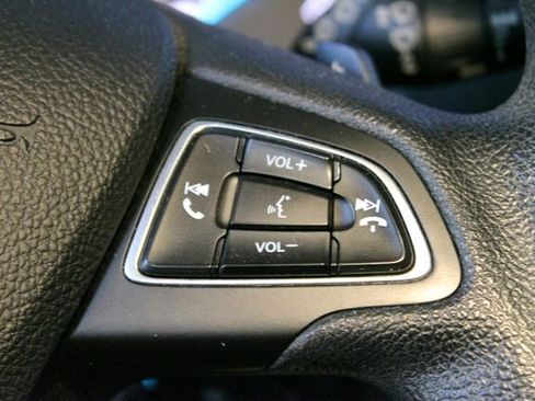 Used 2017 Ford Escape SE FWD image 21