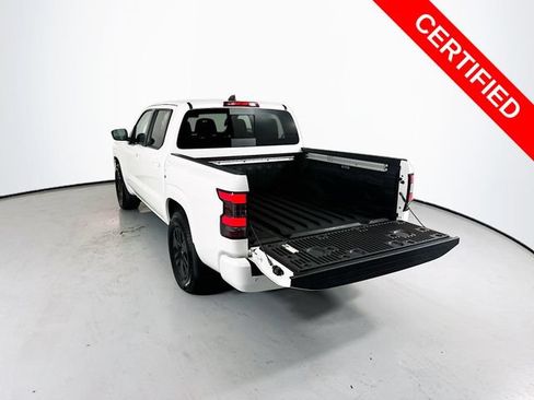 Used 2025 Nissan Frontier SV w/ SV Convenience Package RWD image 24