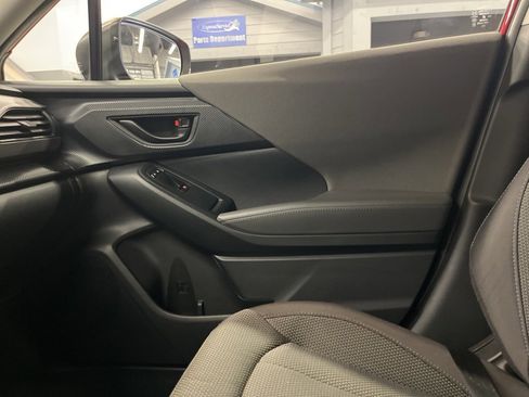Used 2024 Subaru Crosstrek 2.0i Premium image 13