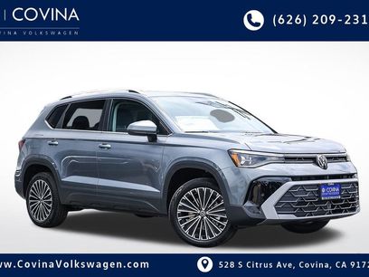 New 2025 Volkswagen Taos SE