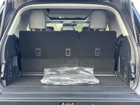 New 2026 Ford Expedition Active image 19