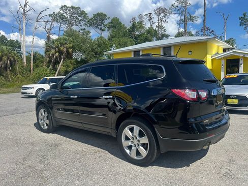 Used 2016 Chevrolet Traverse LTZ FWD image 2