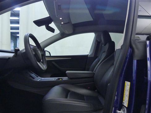 Used 2023 Tesla Model Y Performance AWD/4WD image 22
