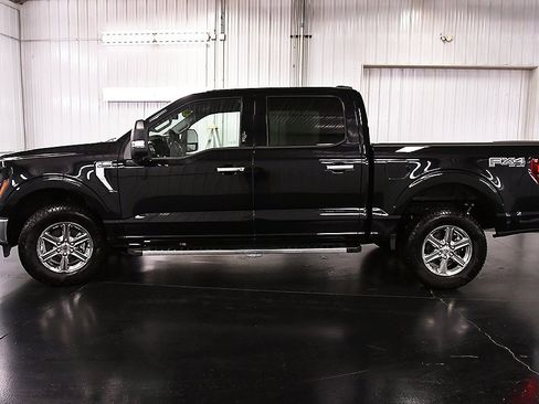 Used 2024 Ford F150 XLT w/ FX4 Off-Road Package image 4