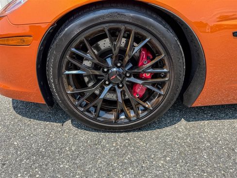 Used 2007 Chevrolet Corvette Z06 w/ Preferred Equipment Group RWD image 16