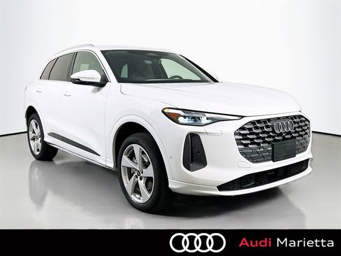 New 2025 Audi Q5 2.0T Premium Plus image 1