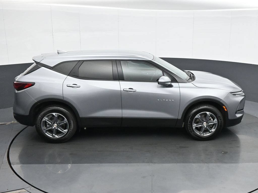 Used 2025 Chevrolet Blazer LT FWD image 22