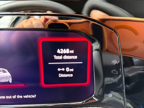 Certified 2025 Volkswagen Golf R Black Edition w/ Euro Stye Package image 19