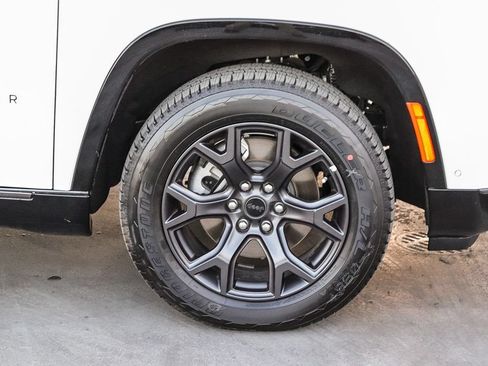 New 2026 Jeep Grand Wagoneer L Limited w/ Premium Group II AWD/4WD image 11