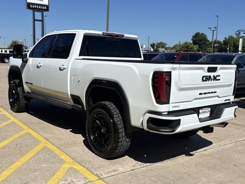 Used 2024 GMC Sierra 2500 AT4 w/ AT4 Premium Plus Package AWD/4WD image 8