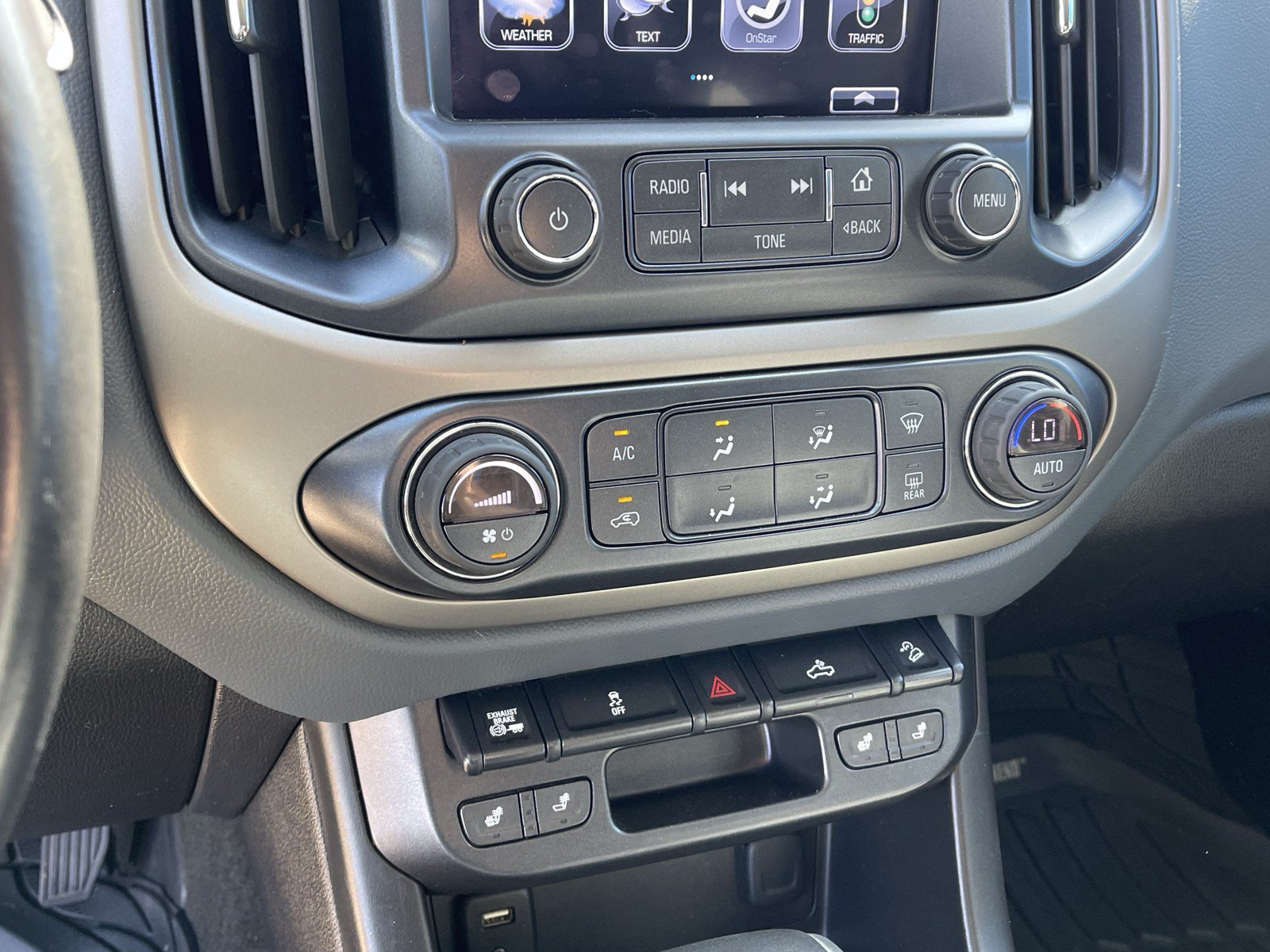 Used 2017 Chevrolet Colorado Z71 AWD/4WD image 25