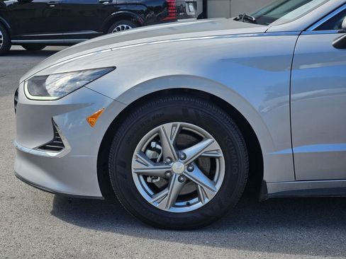 Used 2023 Hyundai Sonata SE FWD image 4