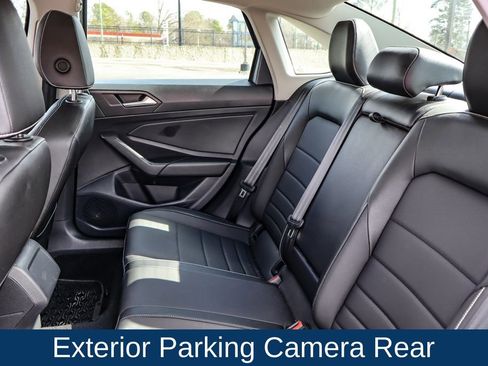 Used 2023 Volkswagen Jetta SE w/ Panoramic Sunroof Package image 12
