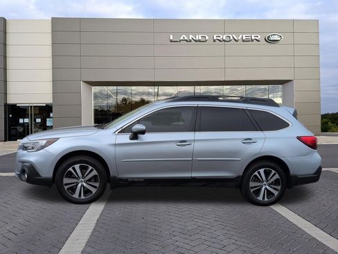 Used 2018 Subaru Outback 2.5i Limited AWD/4WD image 8