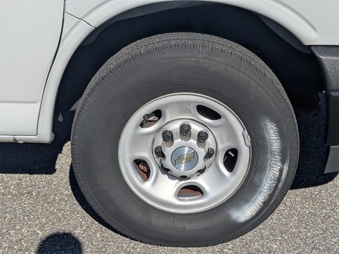 Used 2023 Chevrolet Express 2500 WORK VAN w/ Driver Convenience Package image 11