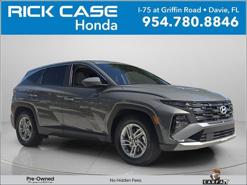 Used 2025 Hyundai Tucson SE FWD image 1
