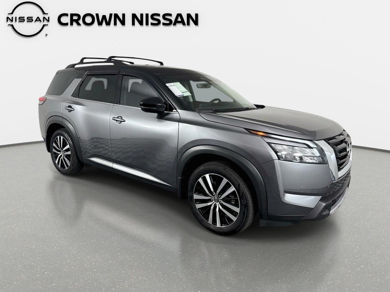 Certified 2025 Nissan Pathfinder Platinum w/ Cargo Package FWD image 3