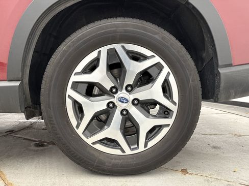 Used 2024 Subaru Forester Premium image 27