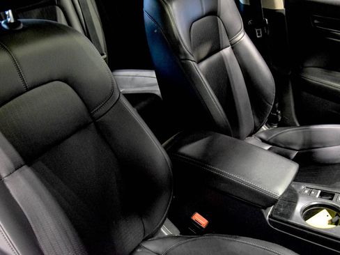 Used 2023 Honda Civic EX-L image 10