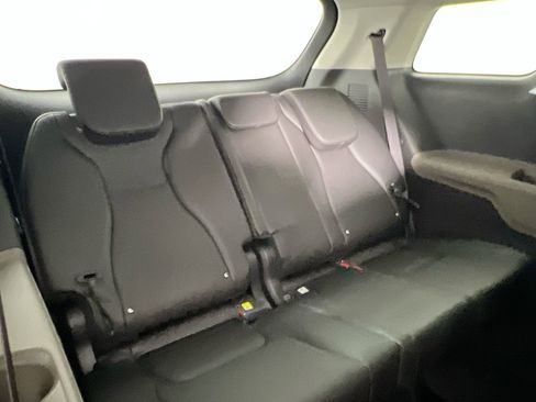 New 2026 Kia Carnival FWD image 31