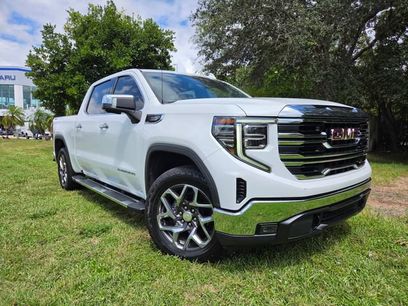 Used 2022 GMC Sierra 1500 SLT w/ SLT Premium Package