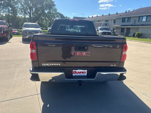 Used 2016 GMC Sierra 1500 SLE w/ SLE Value Package AWD/4WD image 4