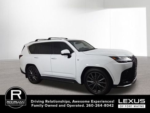Used 2025 Lexus LX 600 F Sport w/ Accessory Package (2T) image 5