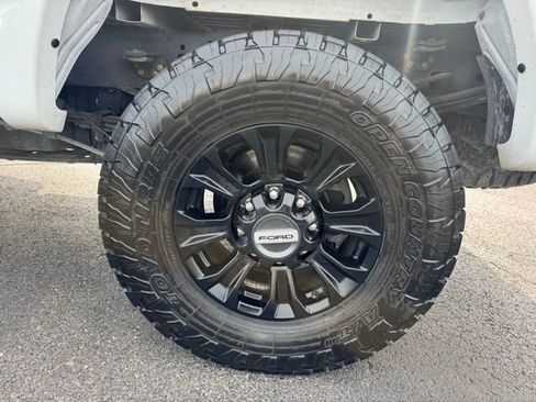 Used 2021 Ford F350 Lariat w/ Tremor Off-Road Package AWD/4WD image 20