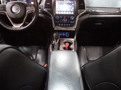 Used 2017 Jeep Grand Cherokee Overland AWD/4WD image 30