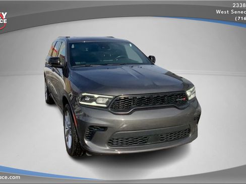 Used 2024 Dodge Durango GT image 3