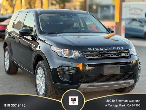 Used 2018 Land Rover Discovery Sport SE image 41