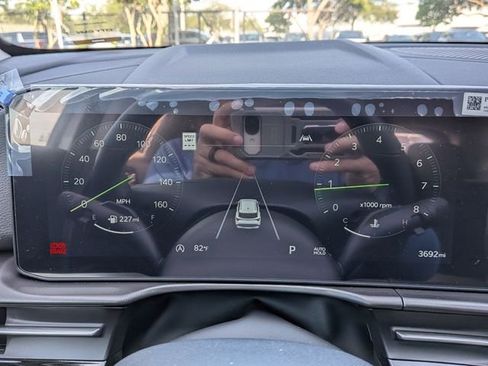 New 2026 Kia Sportage SX FWD image 32