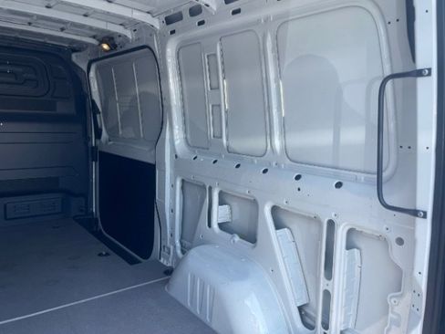 Used 2022 Mercedes-Benz Sprinter 1500 image 21