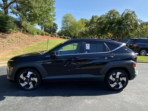 Used 2024 Hyundai Kona Limited FWD image 8